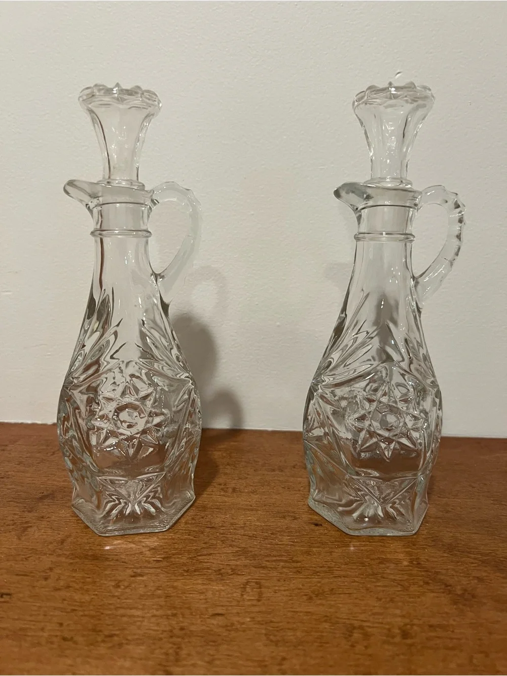 ANCHOR HOCKING Vintage Glass Oil and Vinegar Cruets Set - 7.75 Inches Tall-1960s - Picture 9 of 9